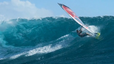 Tahiti Surf Clip